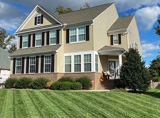 10101 Brading Ln, Midlothian, VA 23112