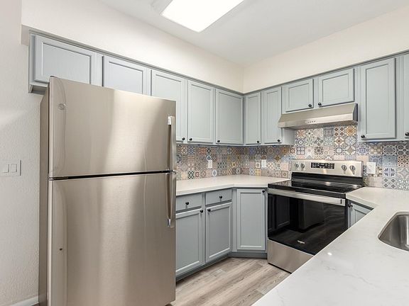 5th image of 4016 E Indianola Ave