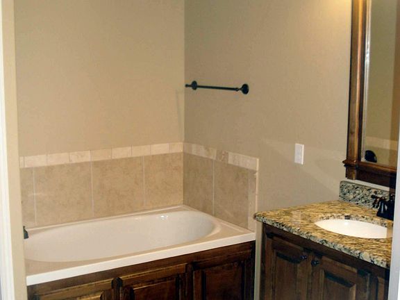 5th image of 716 S Bouziden Dr
