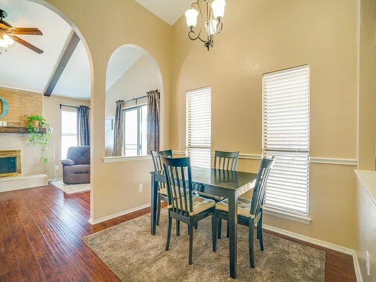 3228 Delaford Dr — Photo 12