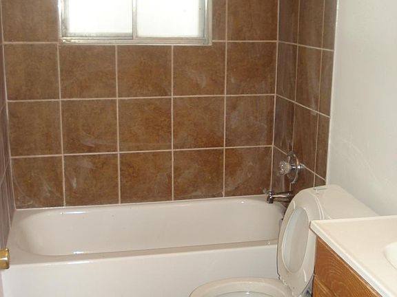 4th image of 10744 Tropic Dr