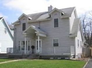 430 E Elm St, Wheaton, IL 60189