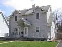 430 E Elm St photo 1