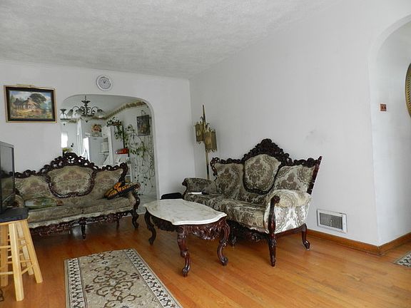 2nd image of 5052 S Lawler Ave