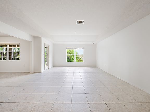 3rd image of 371 Bobby Jones Rd #1711
