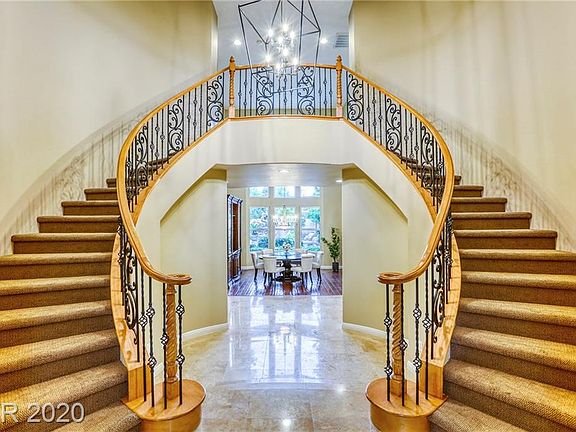 4th image of 10836 Chartwell Ct