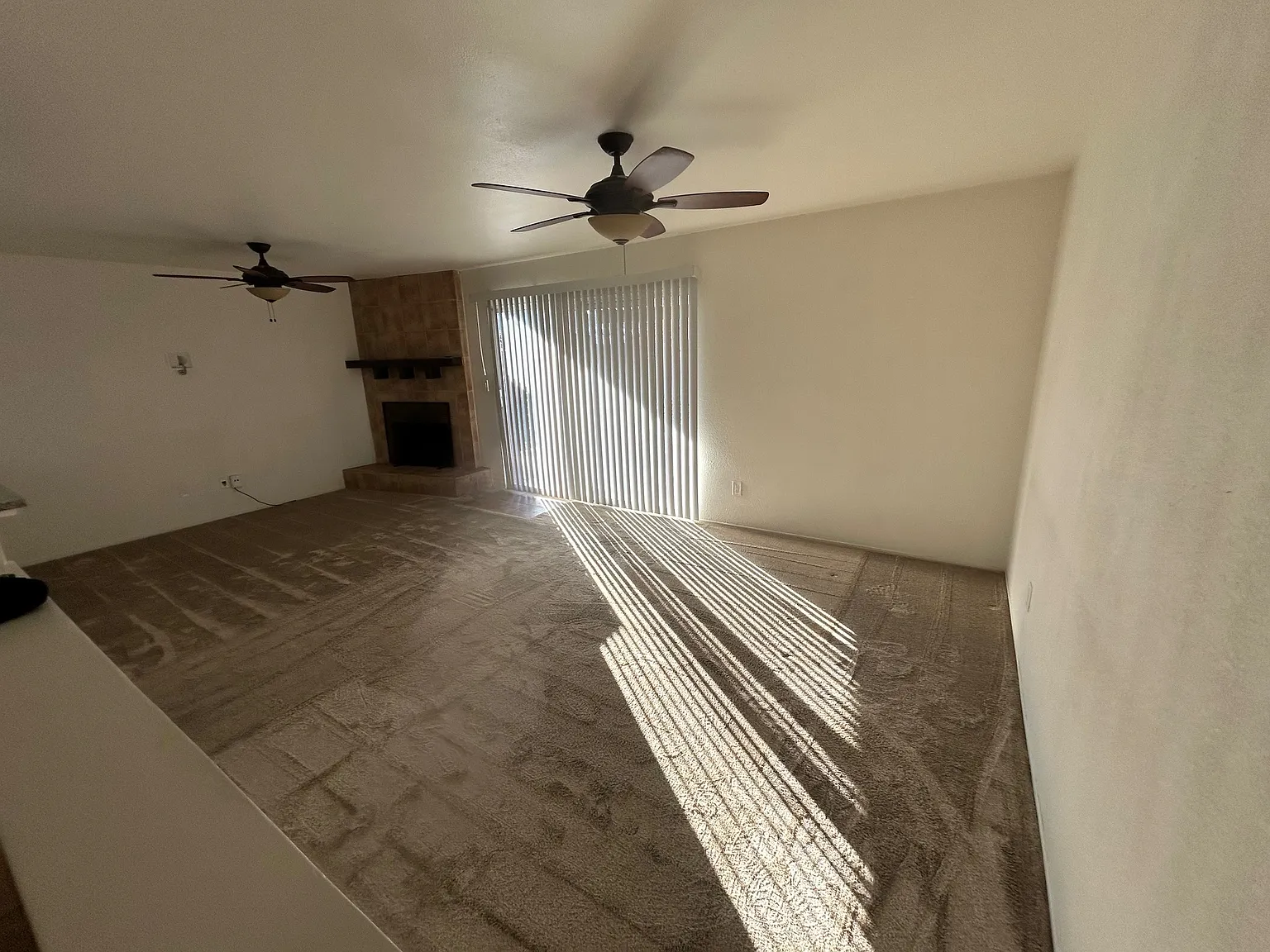 3 bed, 1132 sqft, $2,399 — Photo 3