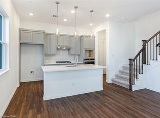 9942 Bates St, Irving, TX 75063