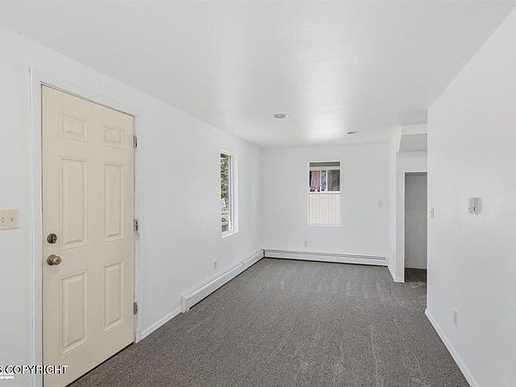 5th image of 301 N Bragaw St