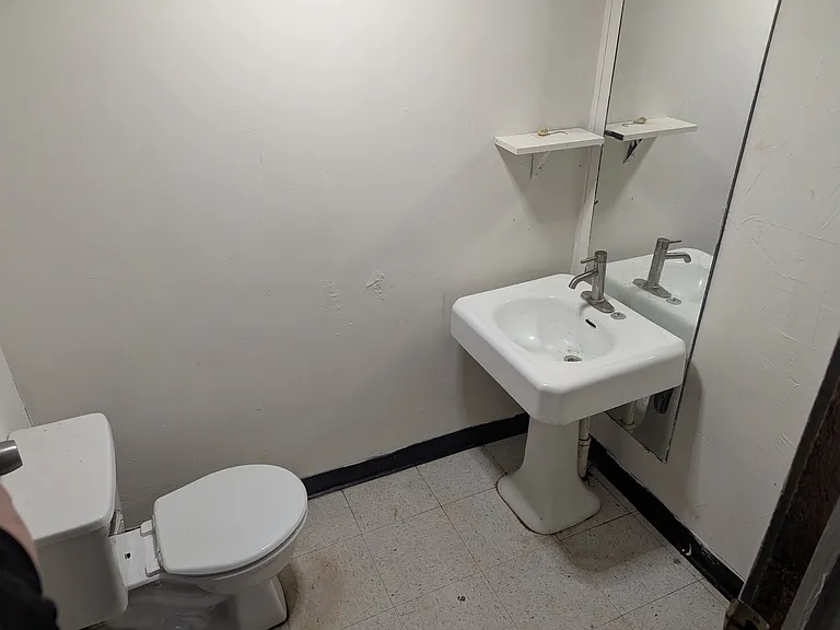 2911 Watson Blvd #1 — Photo 3