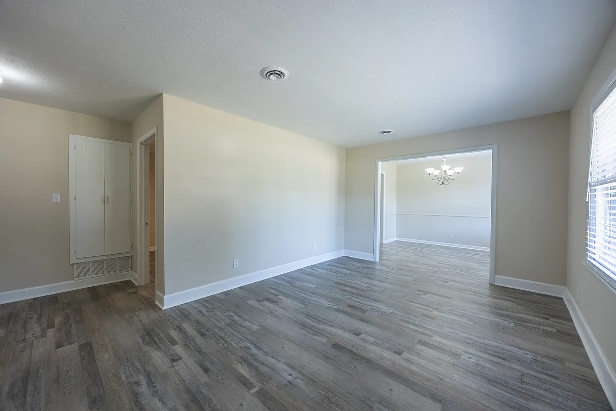 Front Living room - 1202 W Point Pkwy