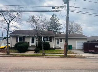 24 Clark Ave, Edison, NJ 08817