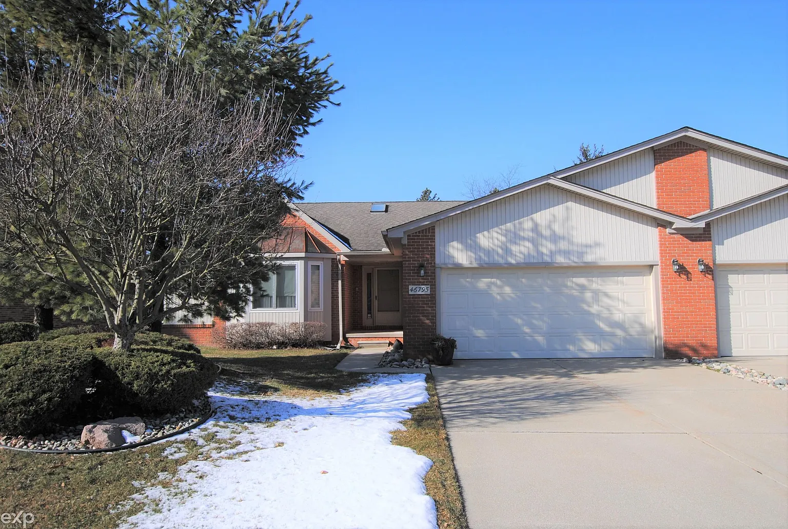 46795 Scotch Pine Ln photo 1