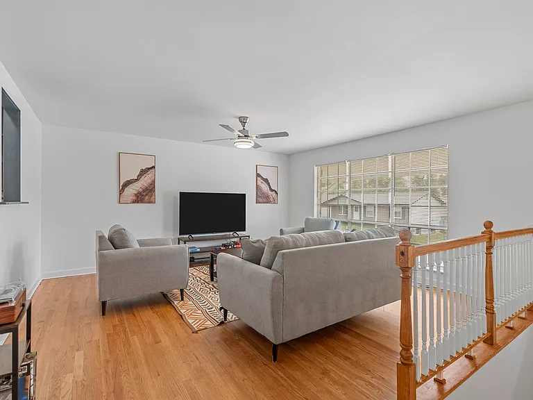 2751 Tiara Dr — Photo 6