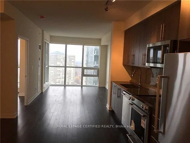 510 Curran Pl #1701 — Photo 14