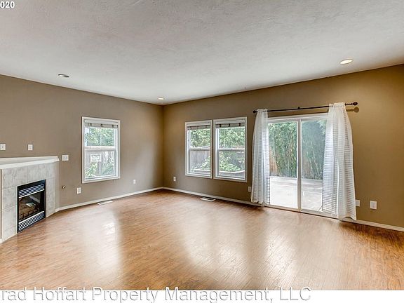 4th image of 3216 NE 13th Pl #3218