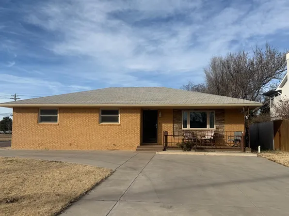 145 S Adams St, Hugoton, KS 67951