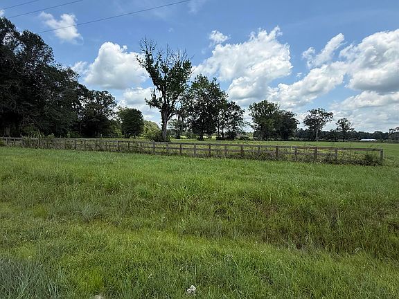 2nd image of 22390 Plank Rd
