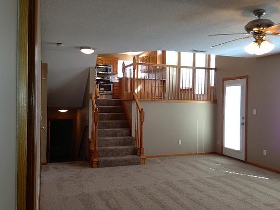 5th image of 815 Graystone Dr