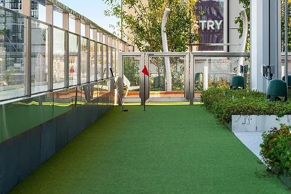 Rented by Extell Marketing Group LLC | media 65