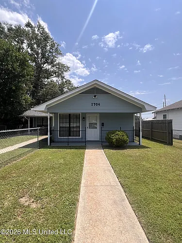 1704 31st Ave #A Photo 1 1704 31st Ave #A Photo 1