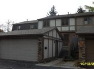 141 5th St SE, Carmel, IN 46032