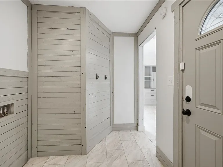 1011 Walnut St — Photo 23
