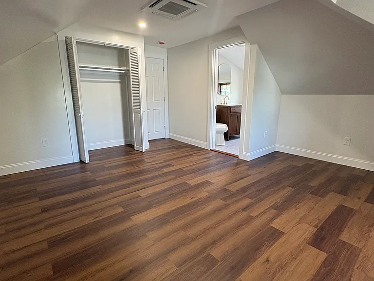 68-70 Adams St #2 — Photo 6