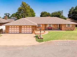 1316 Caudill Dr, Watonga, OK 73772