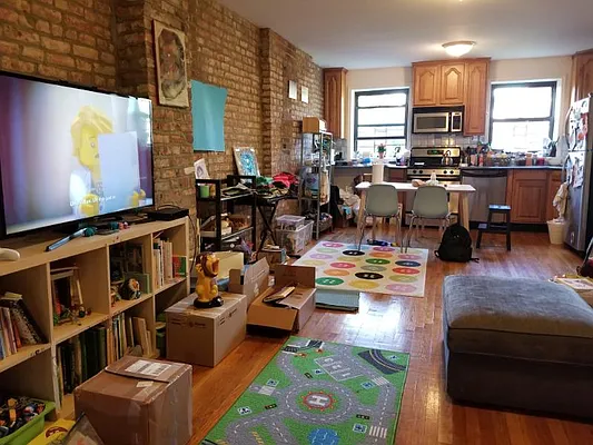 Rented by Brooklyn Heights Real Estate Inc | media 18