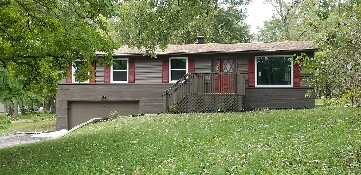 3128 Fairview Ave SE photo 1