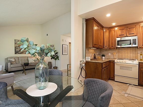 2nd image of 63 N Roosevelt Ave APT 8
