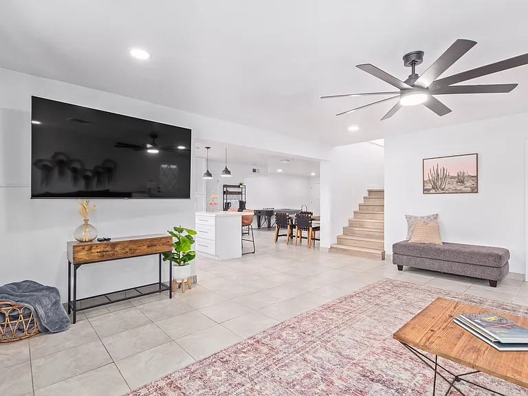 1845 E Julie Dr — Photo 10