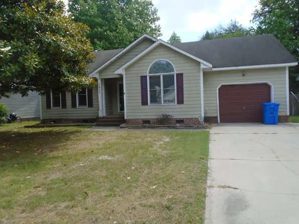 1411 Furnish Dr, Fayetteville, NC 28304