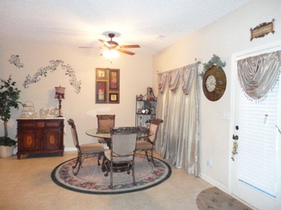Breakfast Area 1