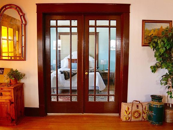 3rd image of 213 Dartmouth Dr SE
