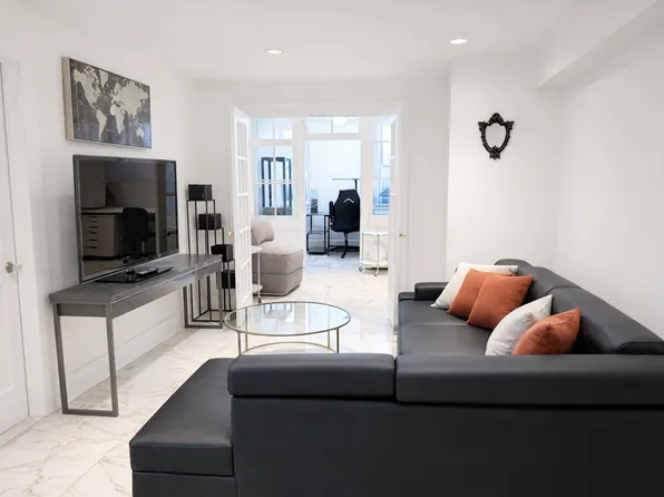 133 Commonwealth Ave APT 1, Boston, MA 02116