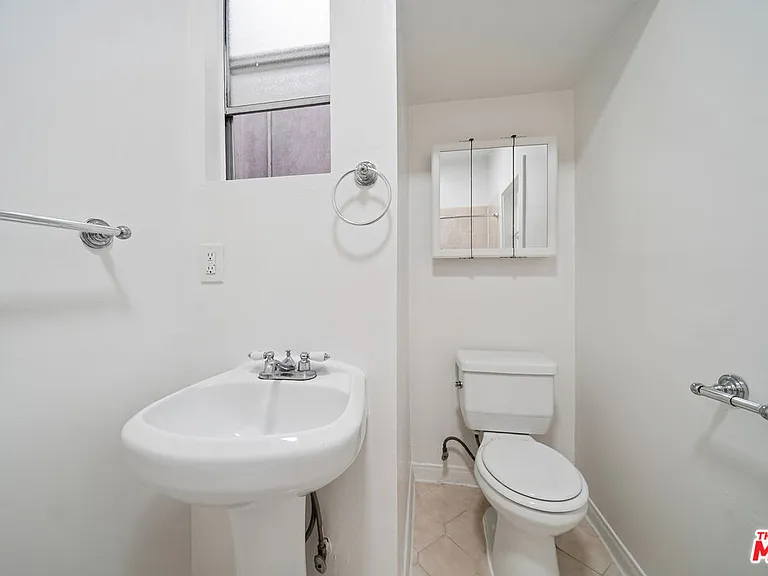 1267 Vin Scully Ave #5 — Photo 10