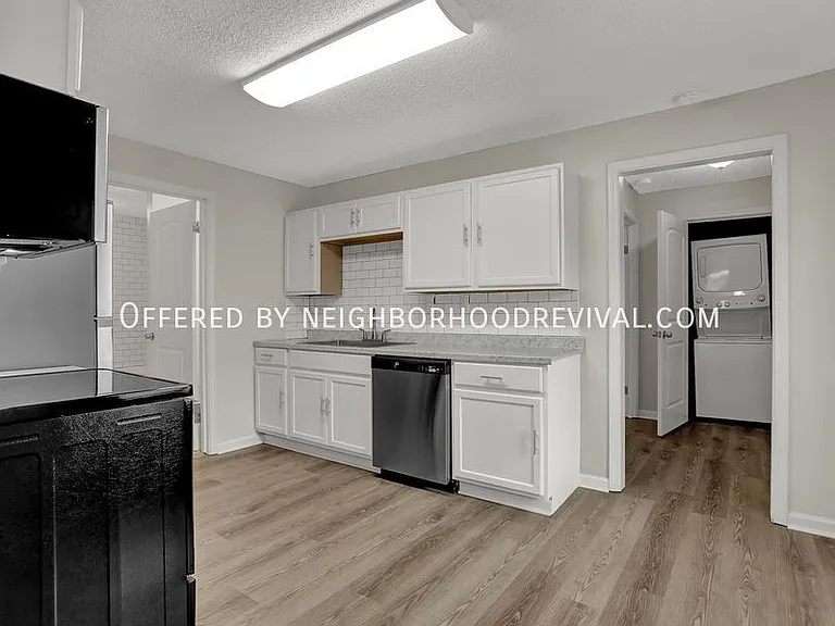 1685 S Goodlett St — Photo 18