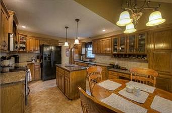 5th image of 4016 NE Woodridge Dr
