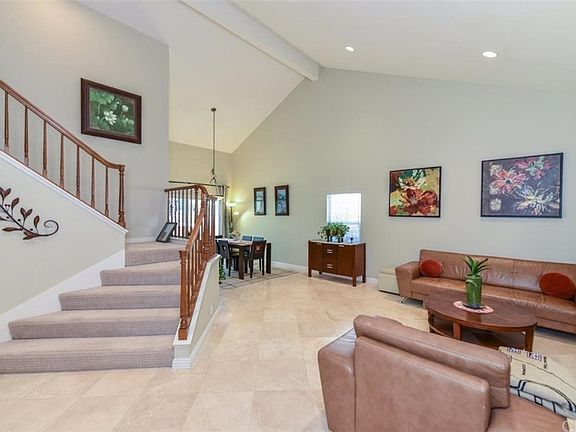 4th image of 24432 Saint Ives Ct