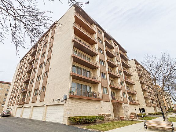 3rd image of 251 Marengo Ave #4E