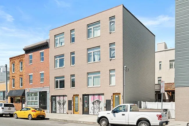 2 bed, 1500 sqft, $2,300 — Photo 2