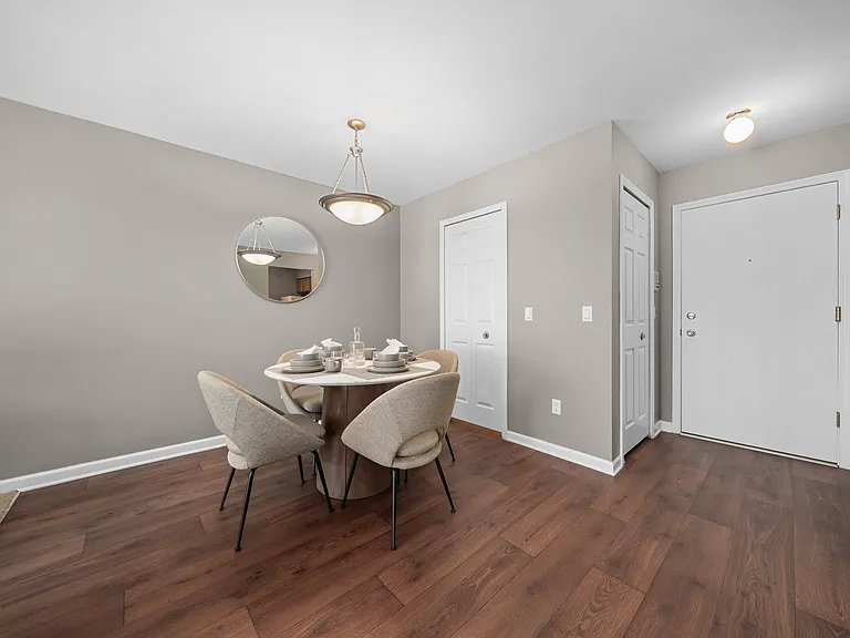 Dining Room at Lakeside Village in Clinton Township