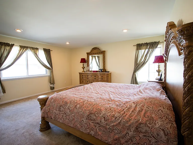 366 Sedgewood Ln — Photo 38