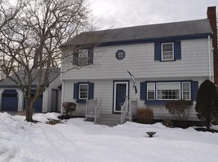 18 Meadow View Rd, Wakefield, MA 01880