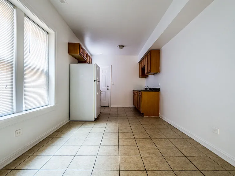 6230 S Artesian Ave — Photo 9