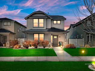 7971 S Red Cliff Ave, Boise, ID 83716