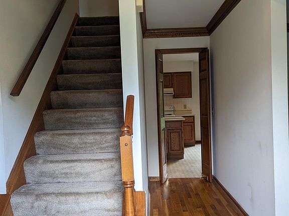 3rd image of 5760 Mount Vernon Dr