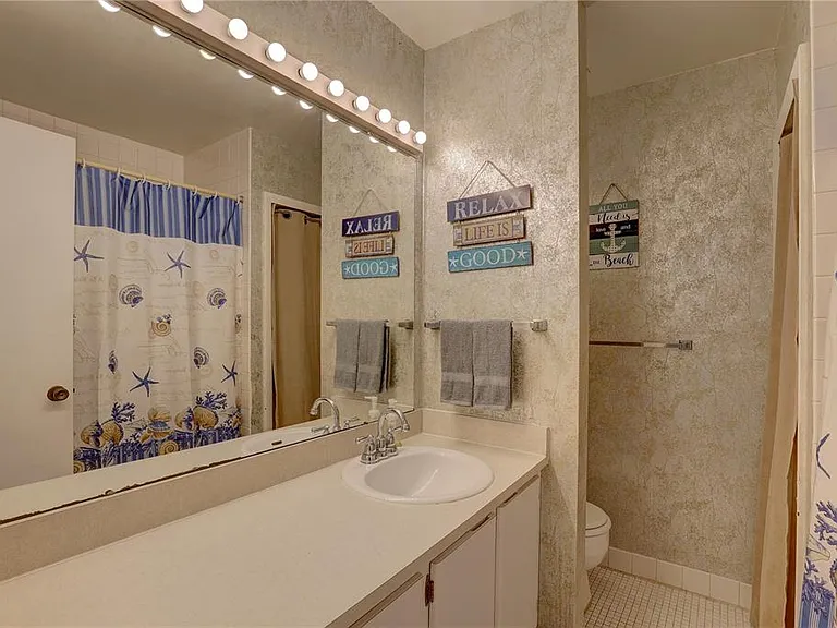 428 Windrush Bay Dr #428 — Photo 31